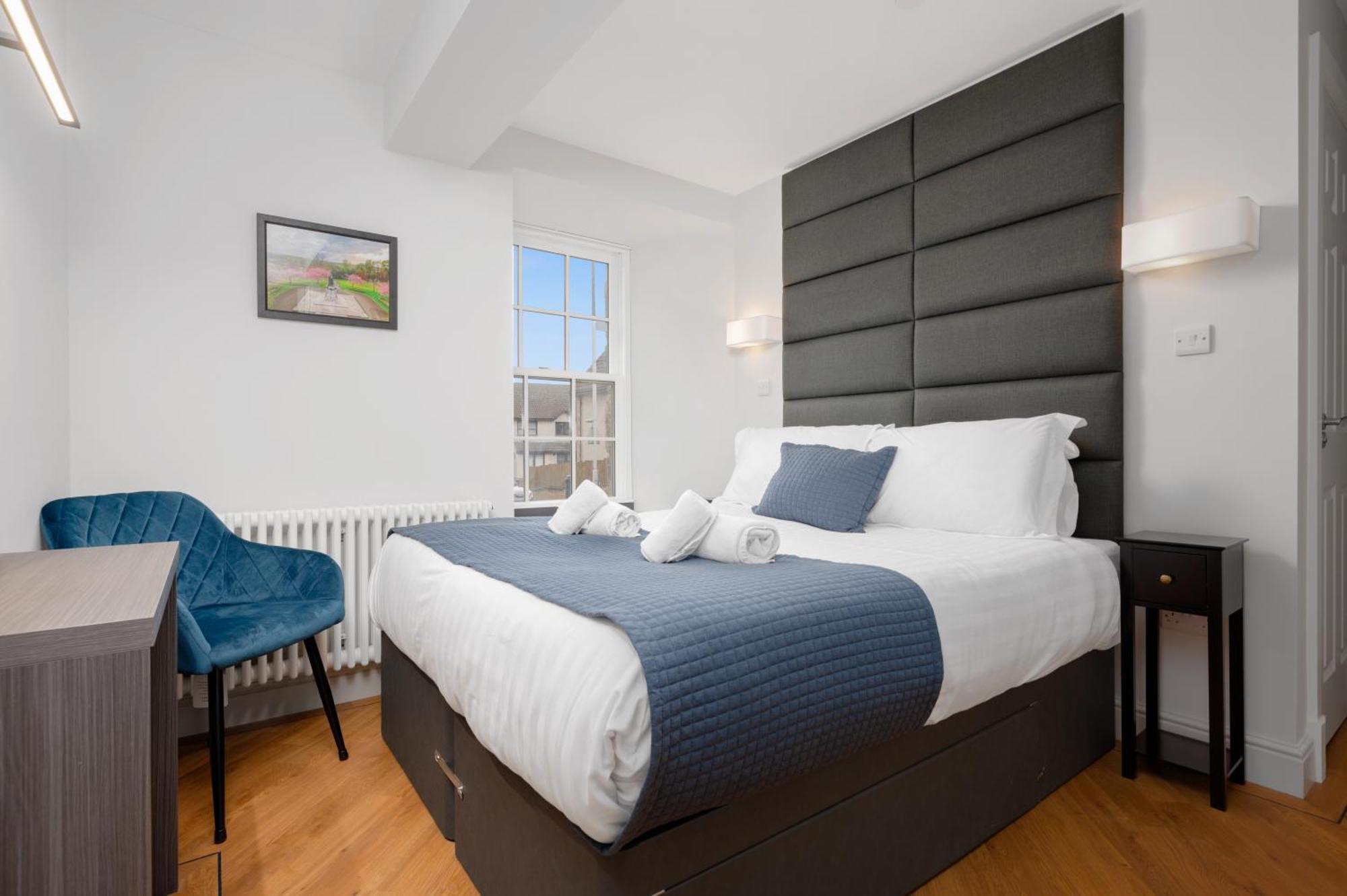 Apartment 312 Reids Corner - By Staydunfermline Dunfermline